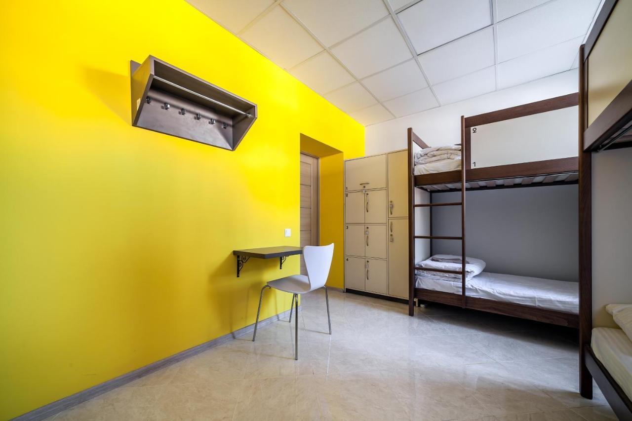Ostriv Hostel Lviv Exterior photo