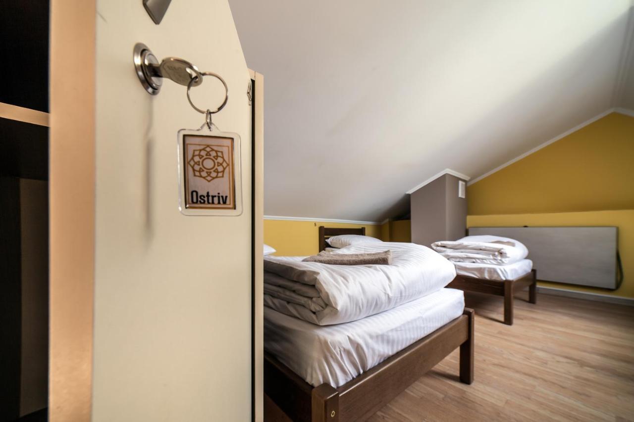 Ostriv Hostel Lviv Exterior photo