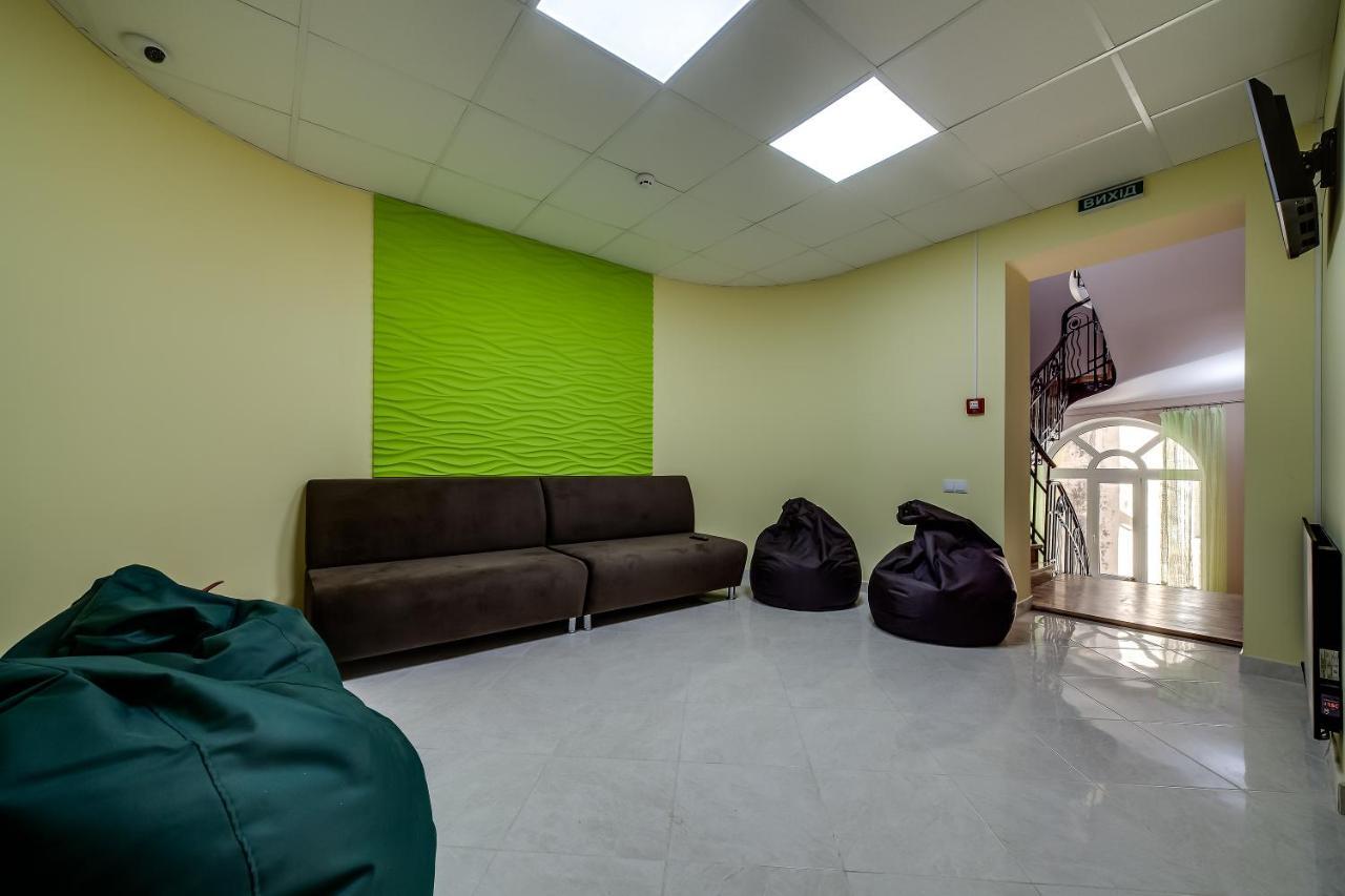 Ostriv Hostel Lviv Exterior photo
