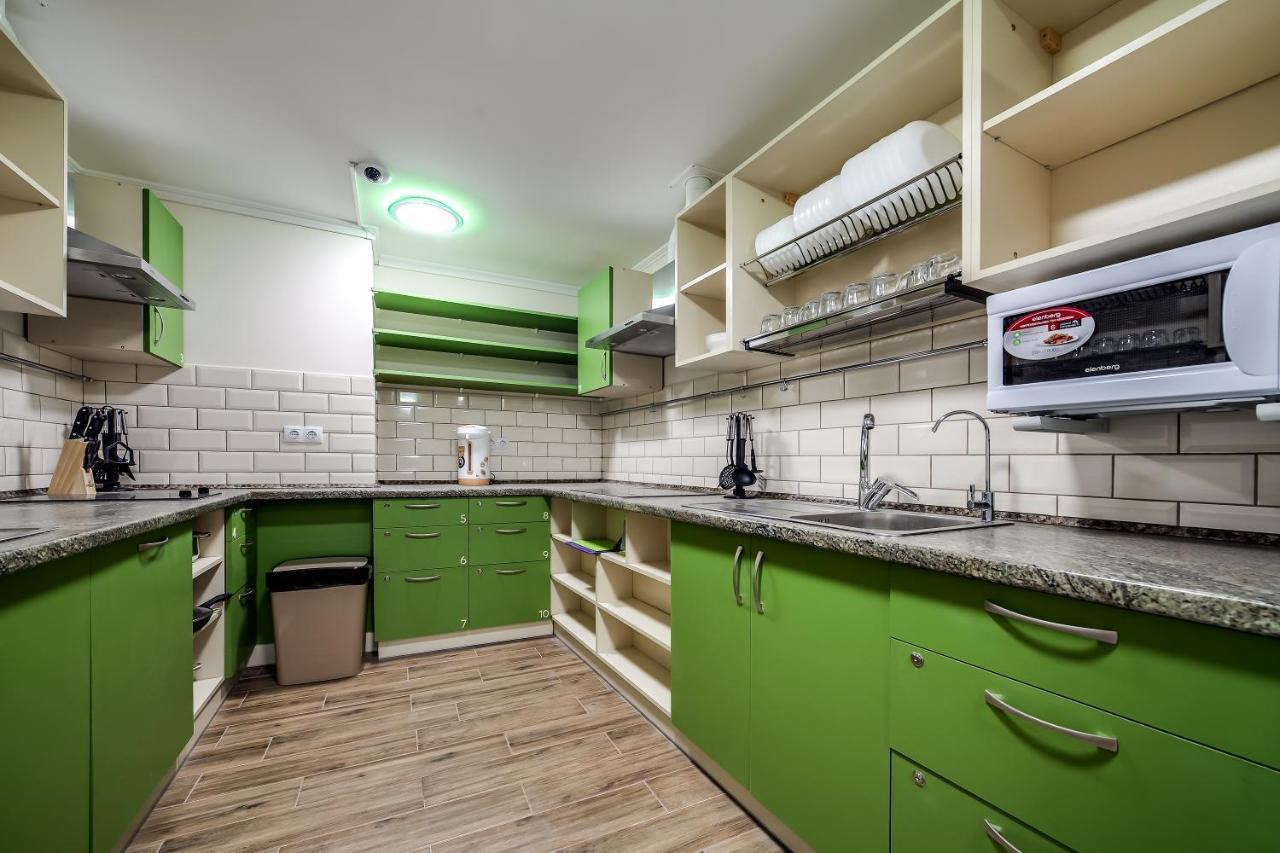 Ostriv Hostel Lviv Exterior photo