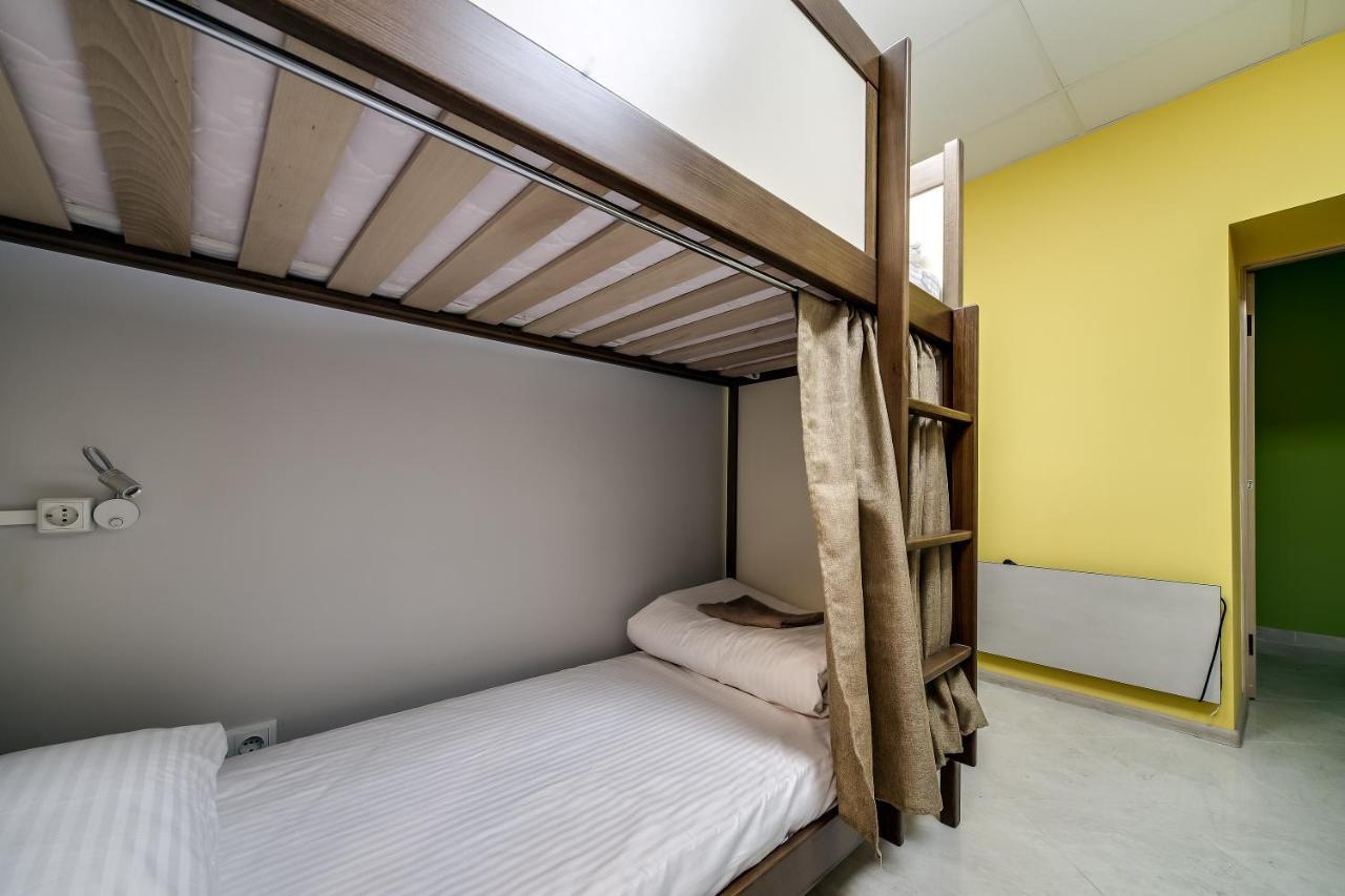 Ostriv Hostel Lviv Exterior photo
