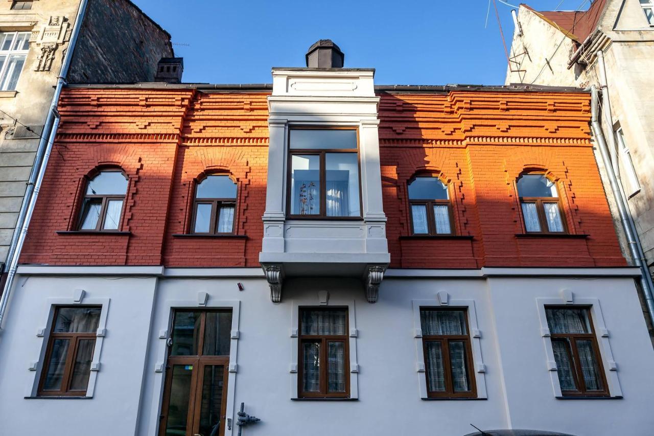 Ostriv Hostel Lviv Exterior photo